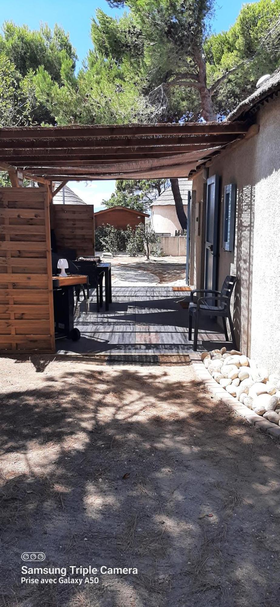 Le Mas Aux Amoureux , Suite Romantique Et Spa Le Barcares Exterior photo