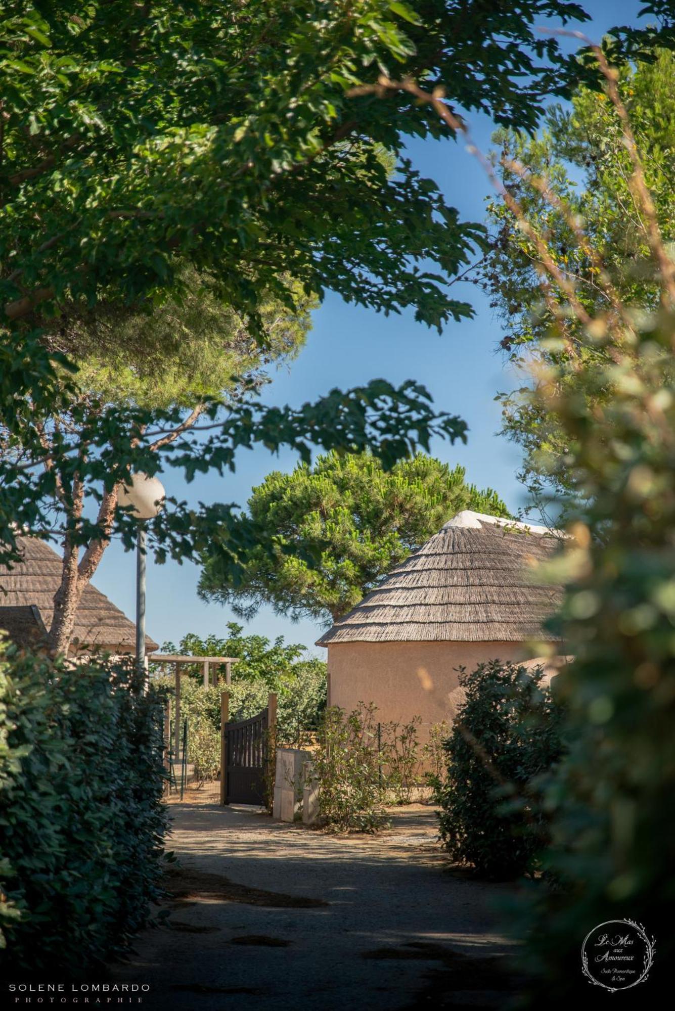 Le Mas Aux Amoureux , Suite Romantique Et Spa Le Barcares Exterior photo